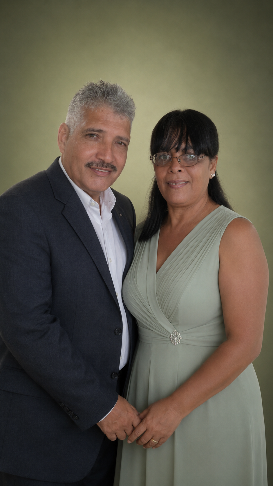 Pastores Sandy Alayón y Yelitza de Alayón